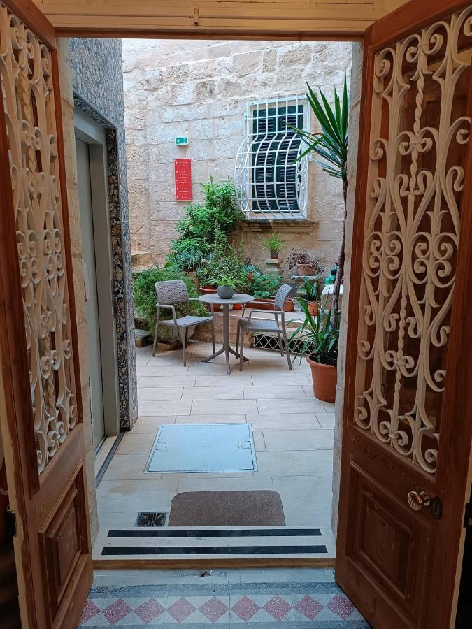 Palazzino Nina Boutique Bed and breakfast 4*
